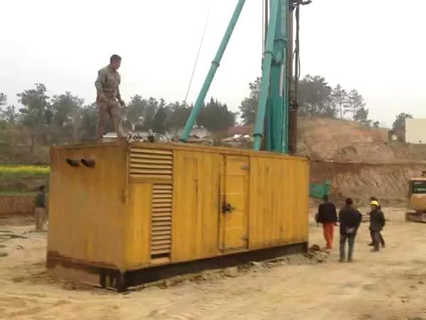 碌曲如何判断水冷式机油散热器密封件是否需要更换?